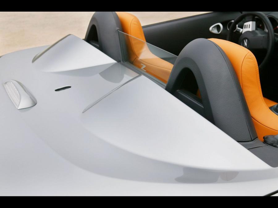  Nissan 350Z Roadster 2004 года  (фото 4 из 25)
